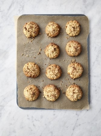Apple crumble cookies