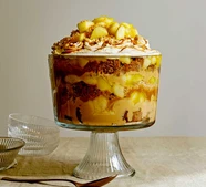 Apple crumble trifle