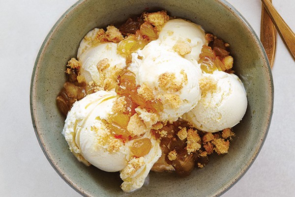 Apple crumble with Calvados and crème fraîche ice cream