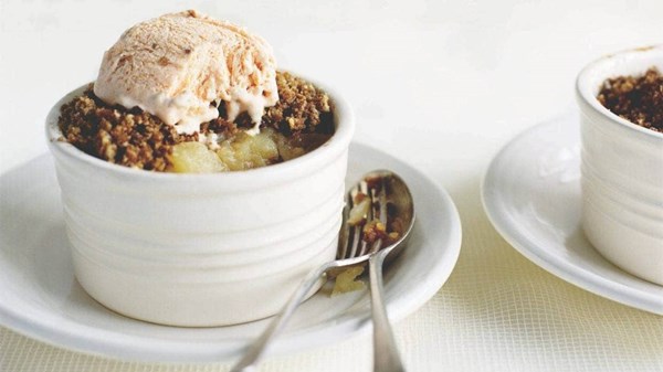 Apple crumble with frozen tamarillo fool