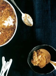 Apple crumble with hazelnuts and caramel custard