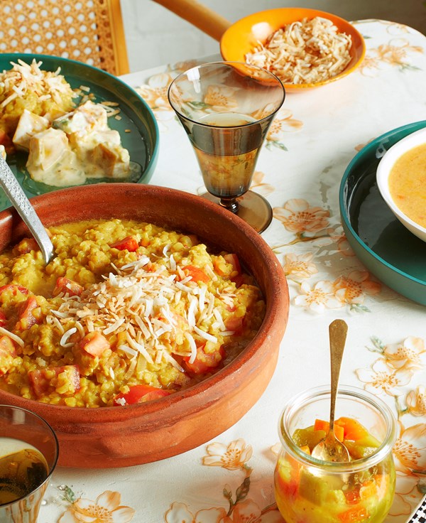 Apple curry dal