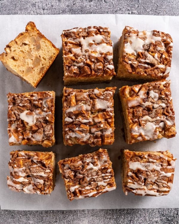 Apple fritter cake
