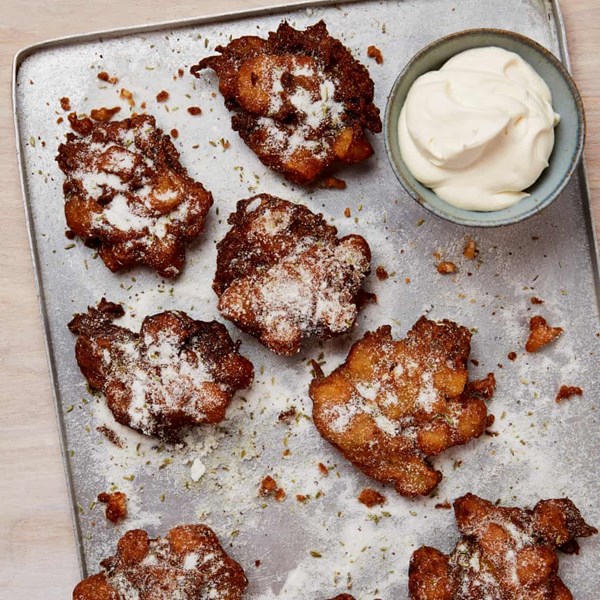 Apple fritters with fennel and vanilla