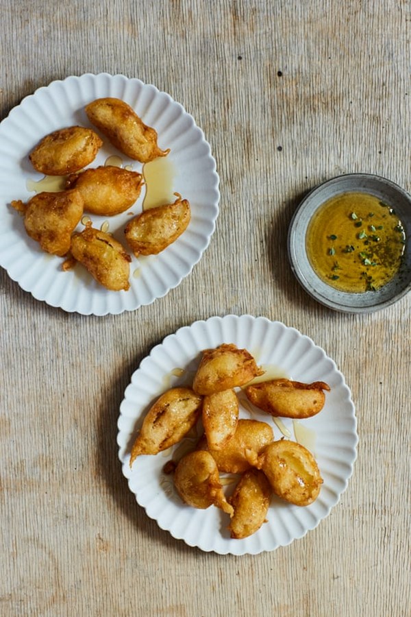 Apple fritters with thyme honey