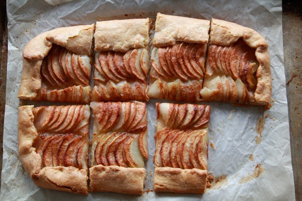 Apple galette