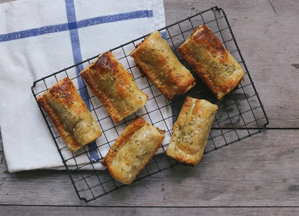 Apple-glazed pork and apricot sausage rolls with fennel seeds