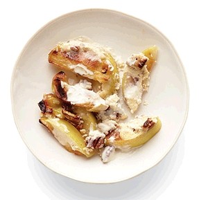 Apple gratin with walnuts