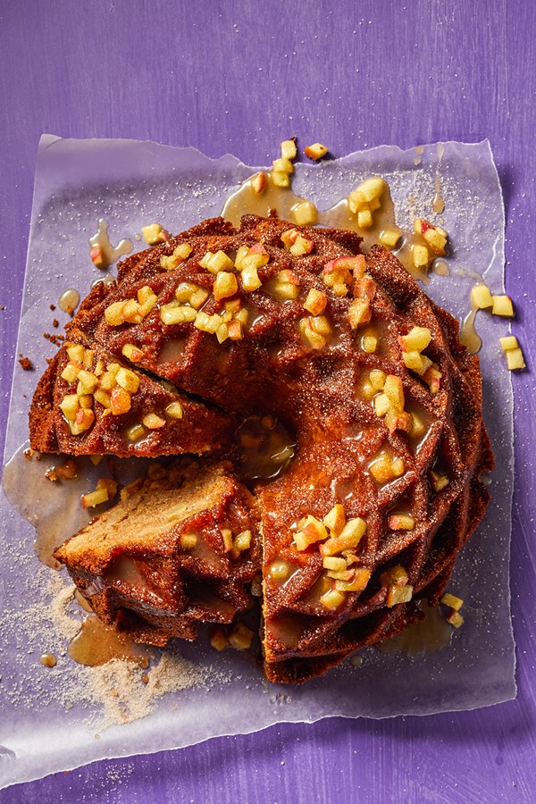 Apple-maple spice cake