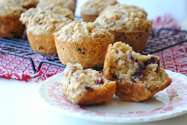 Apple-oat muffins with cranberries & pecans