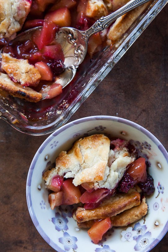 Apple pandowdy with blackberries