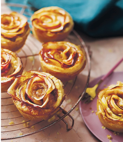 Apple pastry roses