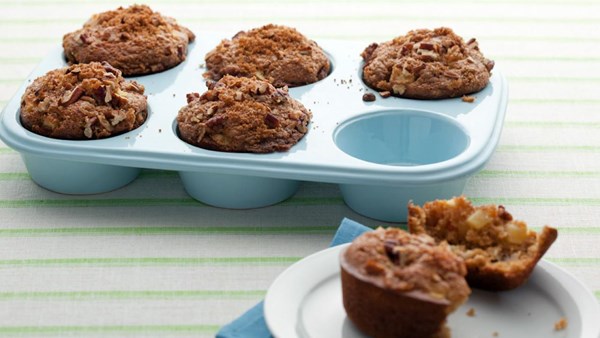 Apple-pecan muffins