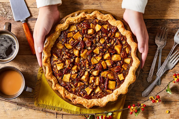 Apple pecan pie