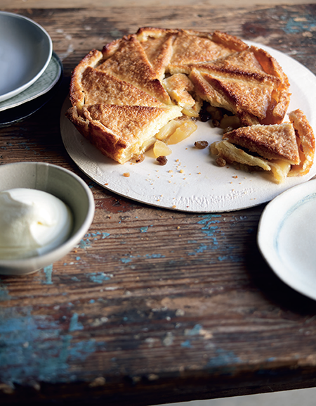 Apple pie from Milan (Charlotte alla Milanese)