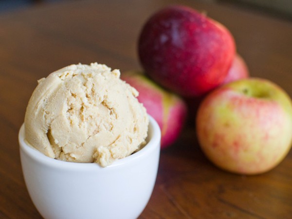 Apple pie ice cream