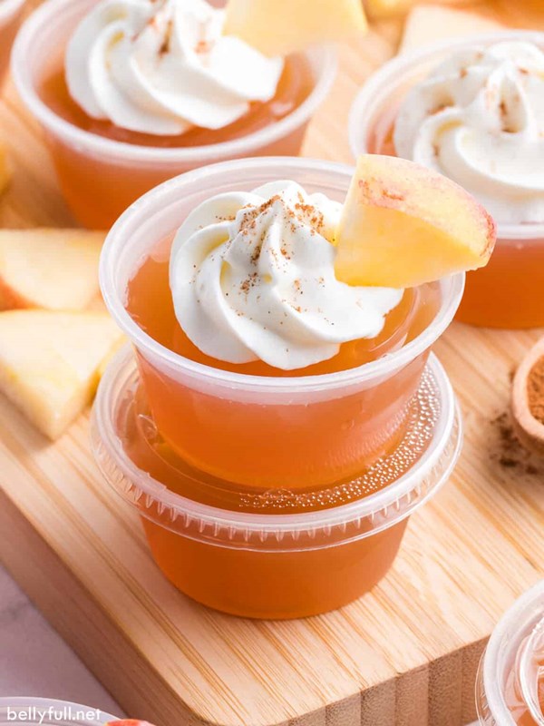 Apple pie Jello shots
