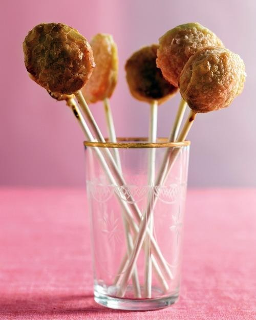 Apple pie pops
