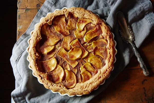 Apple pie tart