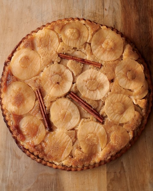Apple pie upside-down cake