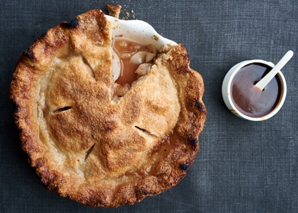 Apple pie with spiced apple-caramel sauce