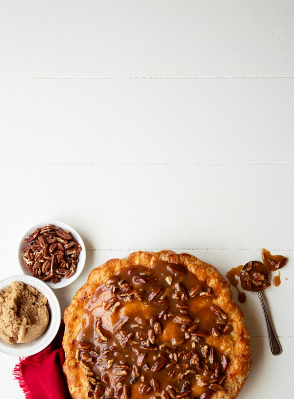 Apple praline pecan pie