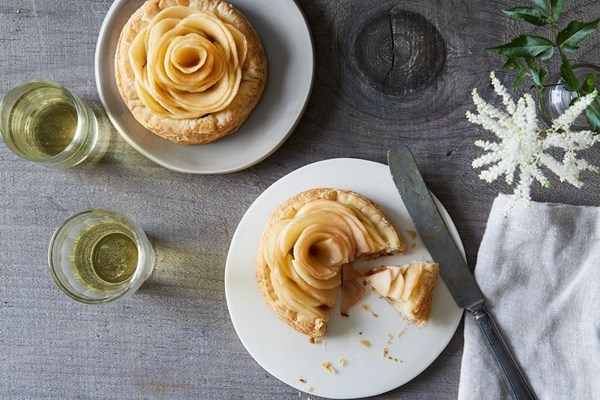 Apple rose tartlets