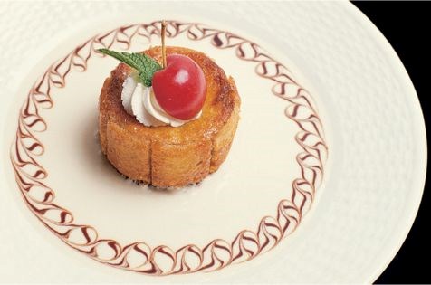Apple-rum charlotte