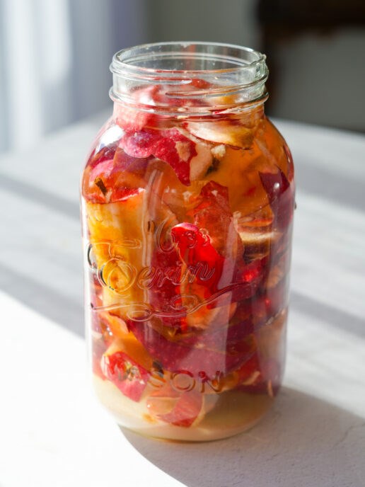 Apple scrap vinegar