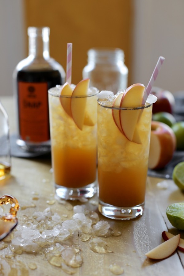 Apple Snap cocktails