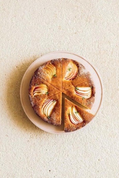 Apple, spelt and coriander cake 