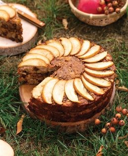 Apple spice cake
