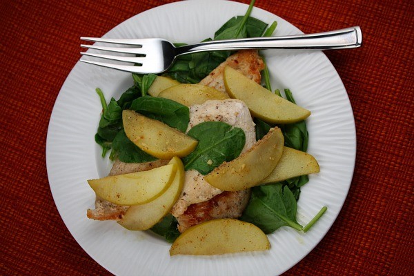 Apple-spinach chicken