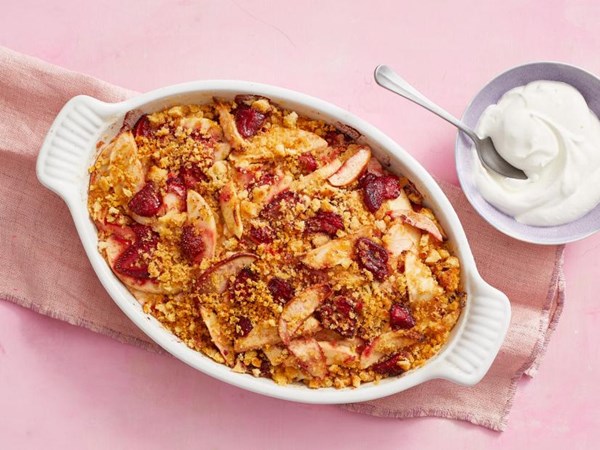 Apple-strawberry betty