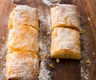 Apple strudel