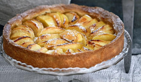 Apple tart 'Maman Blanc'