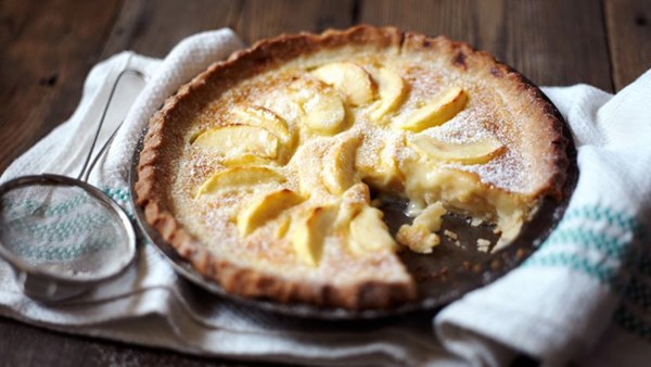 Apple tart "Maman Blanc"