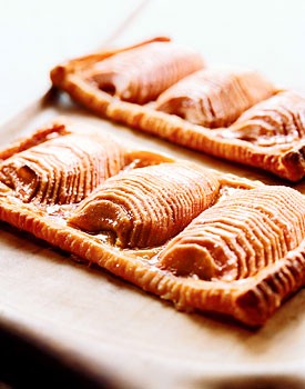 Apple tarts with vanilla ice cream