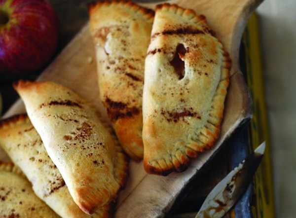 Apple turnovers (Empanadas de manzana)