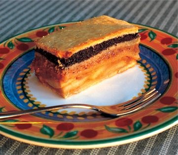 Apple, walnut, and poppy seed bars (Flódni)