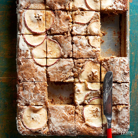  Applelicious sheet cake