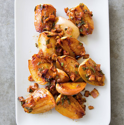 Apples fried with bacon