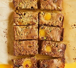 Apricot & pistachio frangipane blondies