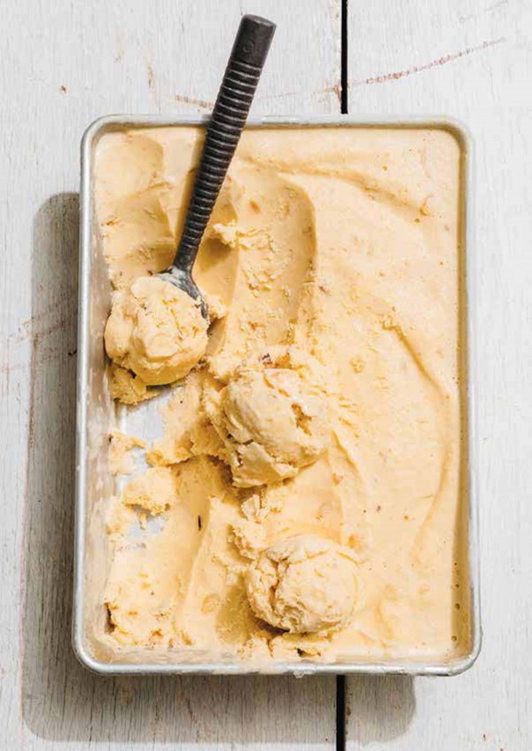 Apricot almond ice cream