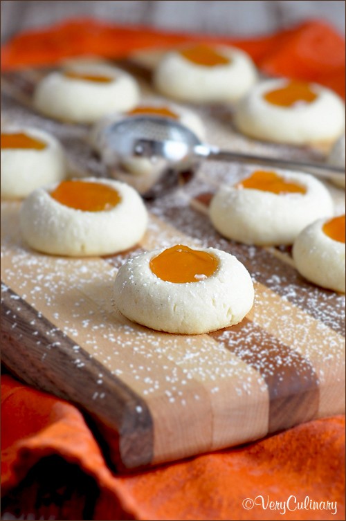 Apricot almond thumbprints 