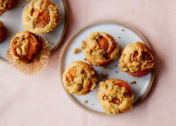 Apricot and almond crumble muffins
