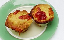 Apricot and almond-polenta muffins