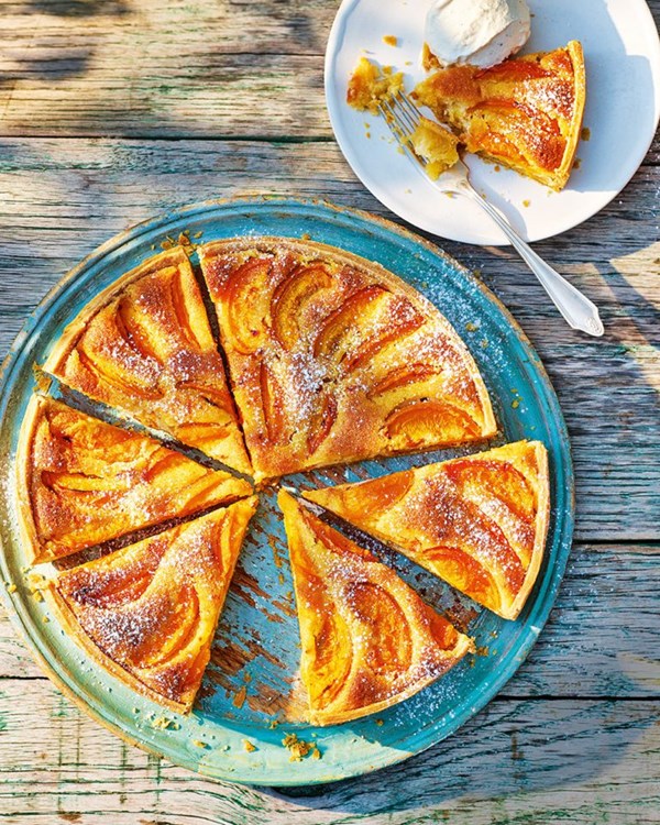 Apricot and almond tart
