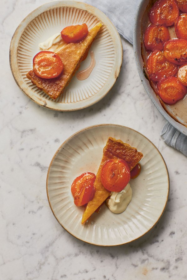 Apricot and muscat tart