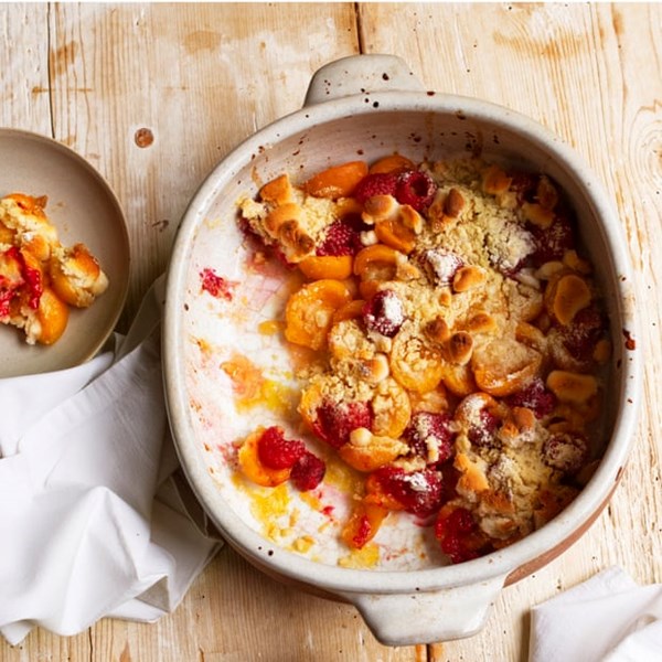 Apricot and raspberry crumble